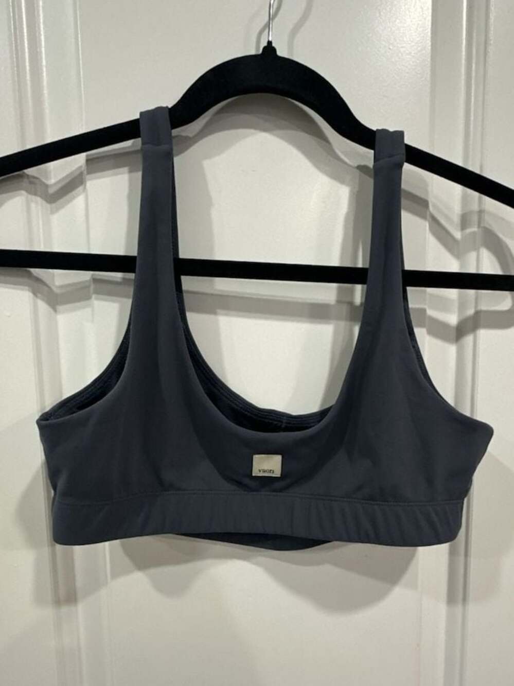 Vuori Daily Bra in Charcoal Heather
